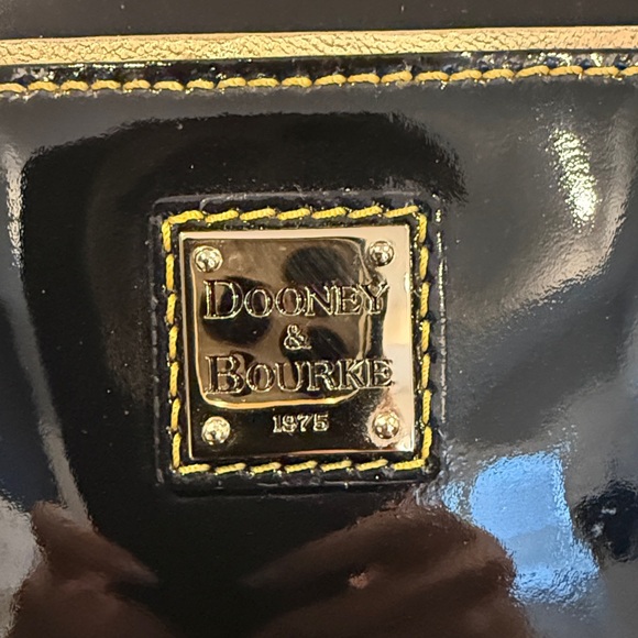 Dooney & Bourke Black Patent Leather Small Kenzie Crossbody - Picture 2 of 7